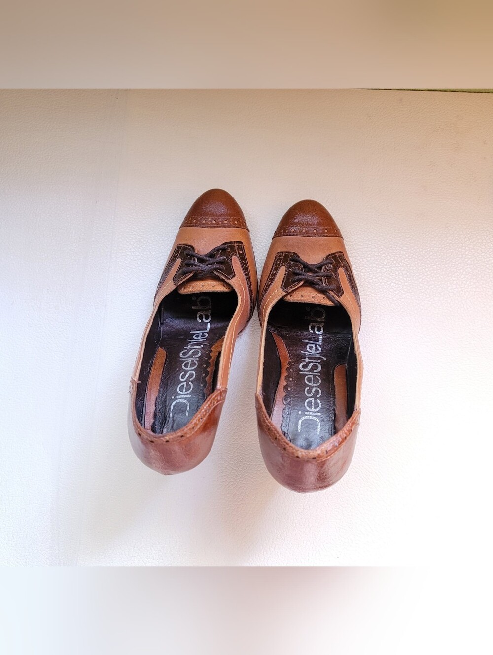 Diesel Style Labs Pristine Vintage Spectator Pumps Sz 7.5 - Picture 8 of 11